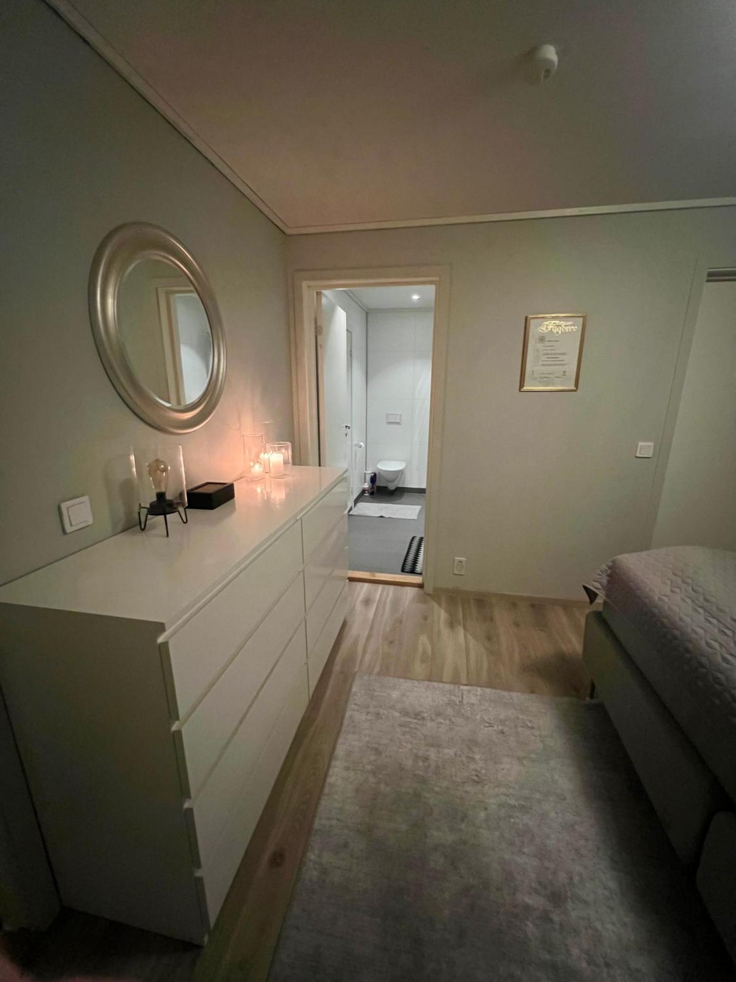 Moderne Hjem Med Hoy Standard Og Privat Takterasse *